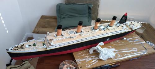 Occre Titanic model construction stages
